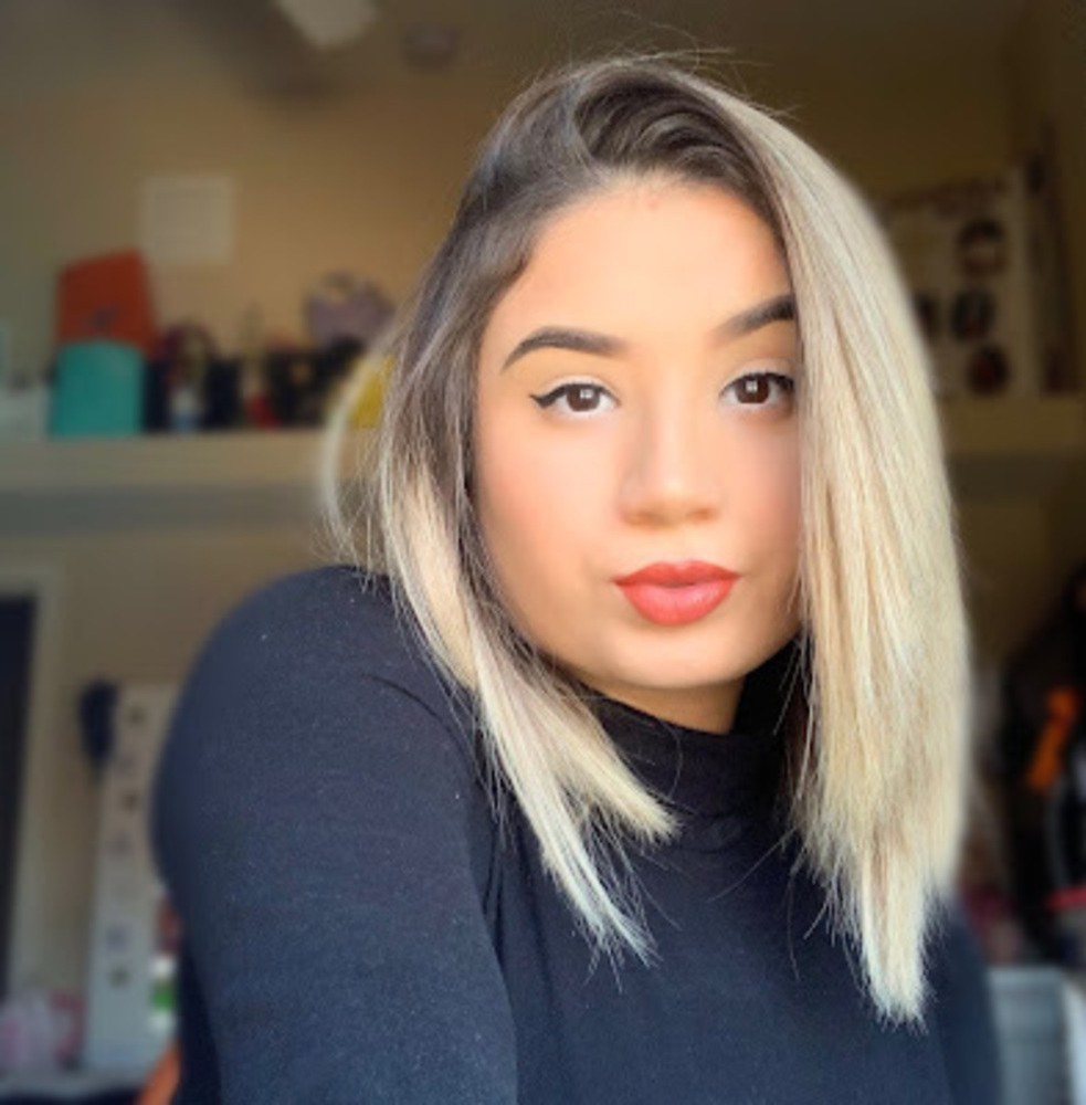 Meet your Posher, Alejandra